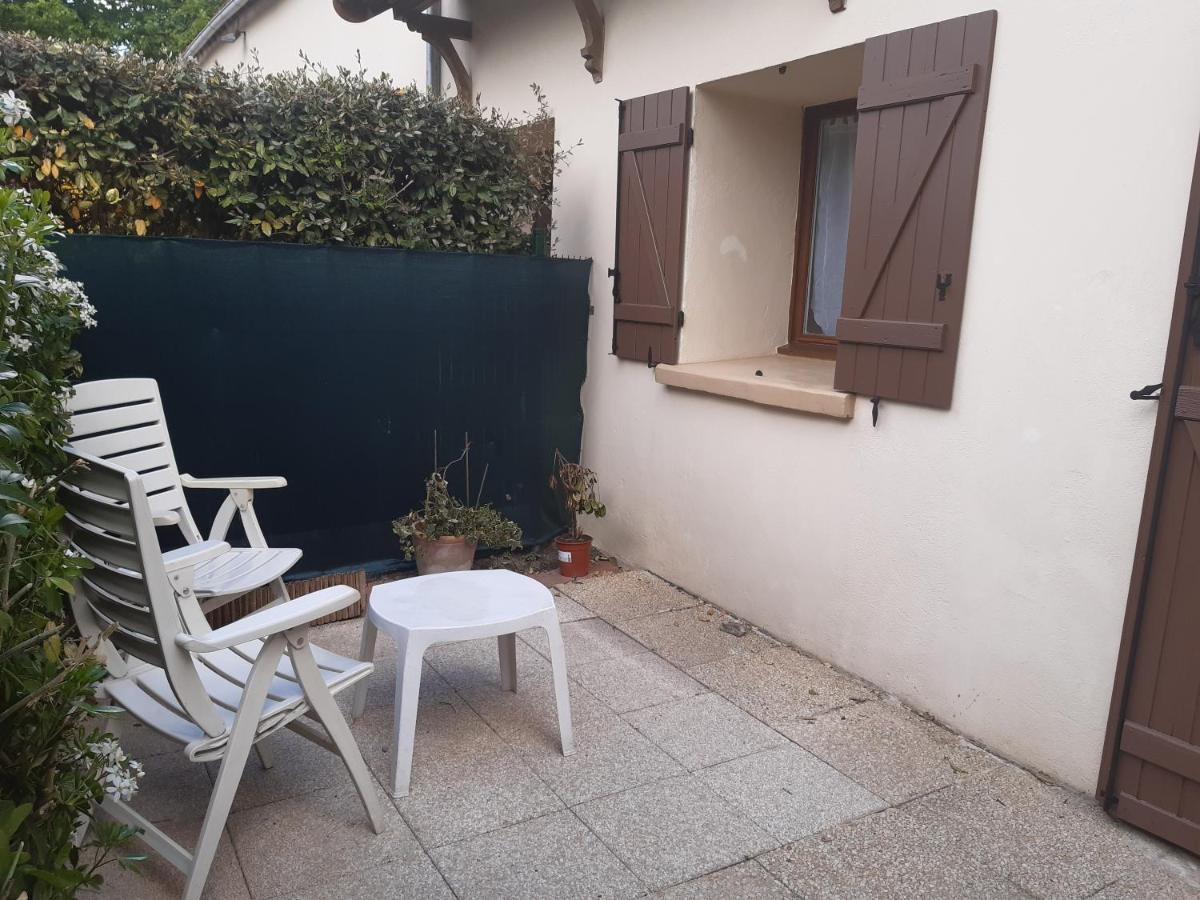 La Belle Ortine Apartment Esbly Exterior photo