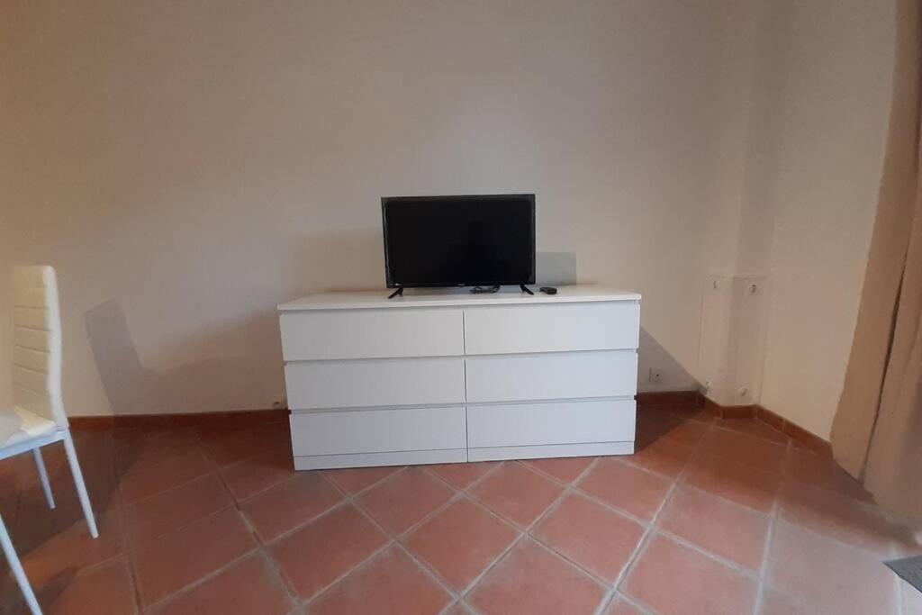 La Belle Ortine Apartment Esbly Exterior photo